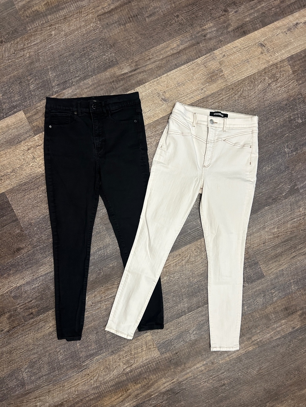 Express Jeans Bundle Size 6 Black White High Rise Skinny Jegging 2 Pair